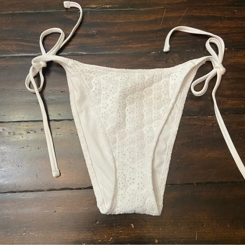 New! Frankie's Bikinis Bridgette White Eyelet String Bikini Bottom 1588